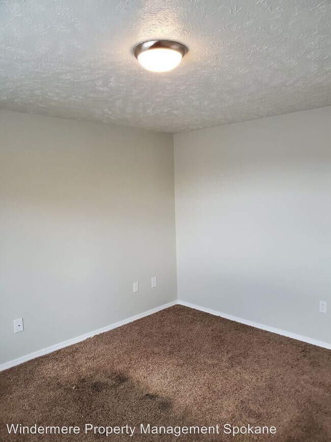 Foto del edificio - 4709-4725 N Sullivan Rd