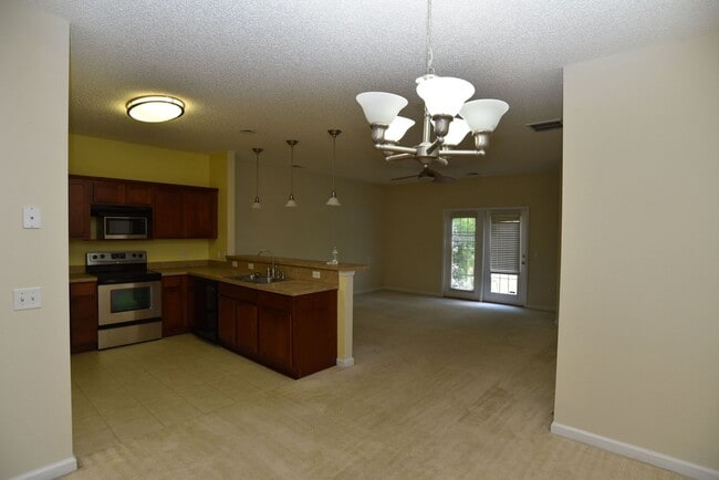 Building Photo - 1060 Canyon Oak Loop