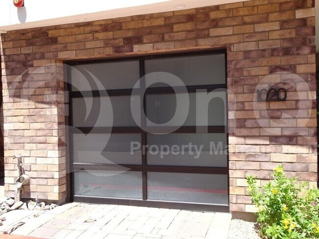 Foto del edificio - 3233 N 70th St