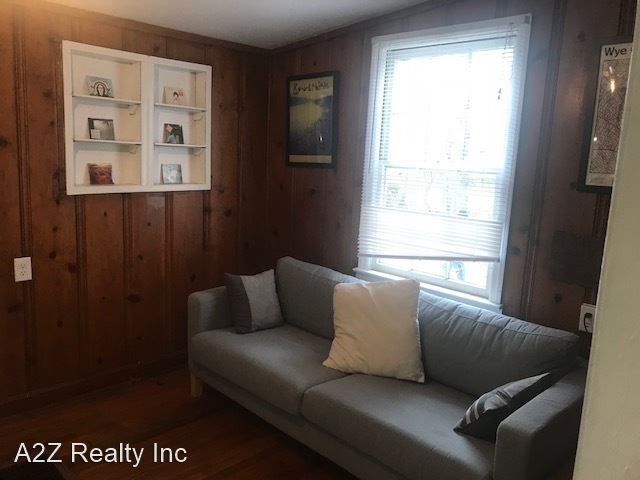 Building Photo - 1 br, 1 bath House - 109 Huse St