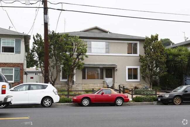 Building Photo - Moorpark Street Apartments