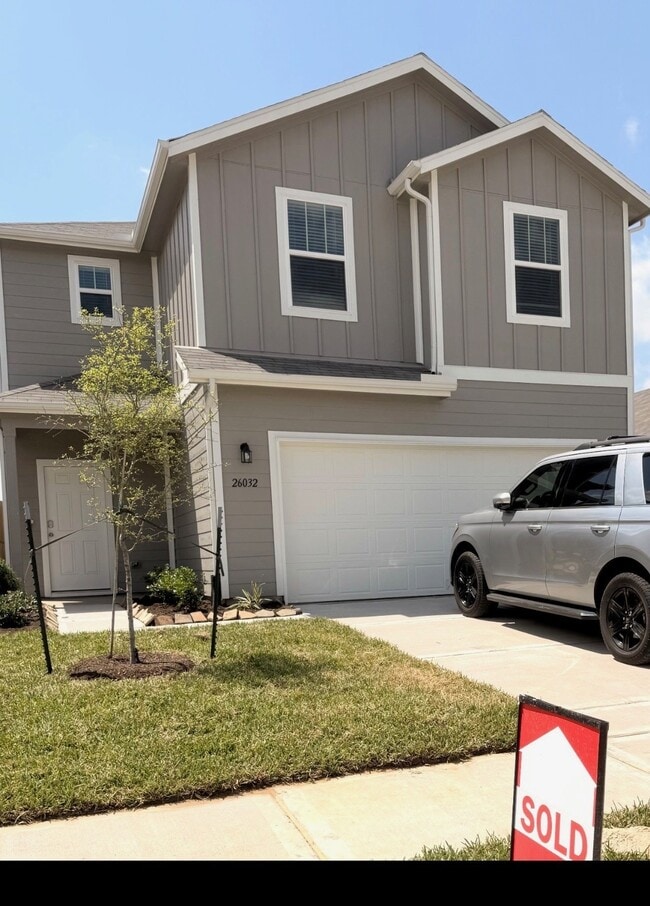 Building Photo - 26032 Hampshire Dr