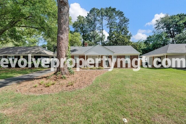 Building Photo - STUNNING RENOVATION IN PRIME LOCATION!!