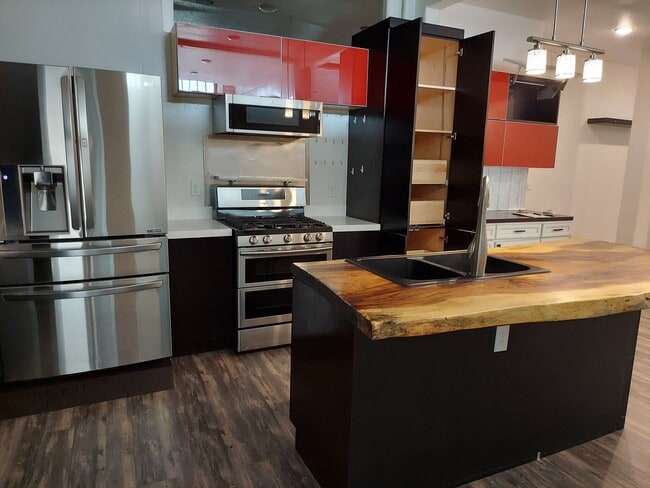 Foto del edificio - r221-7