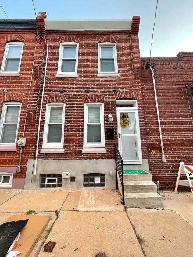 Photo - 523 Emily St (Philadelphia, PA)
