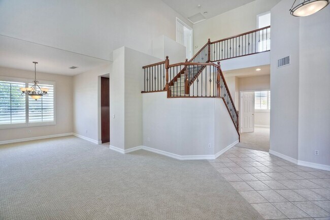 Building Photo - 4Bed/3Bath Carlsbad Home with Office  & Lo...