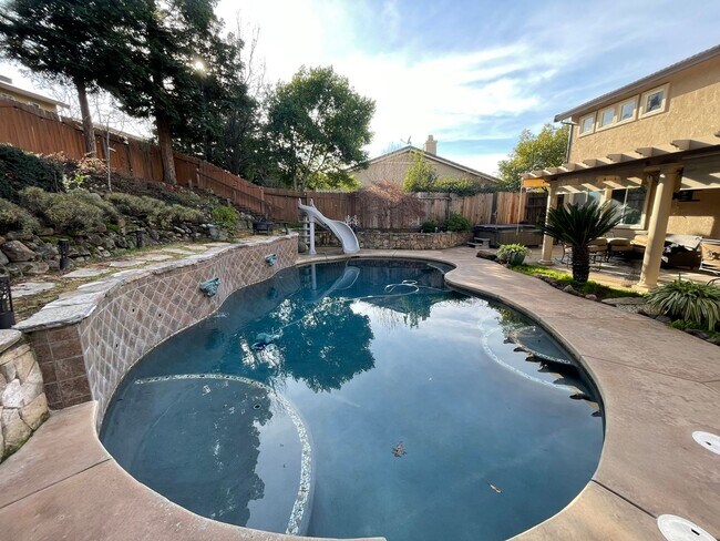 Building Photo - **COMING SOON*** BEAUTIFUL 2 STORY EXECUTI...