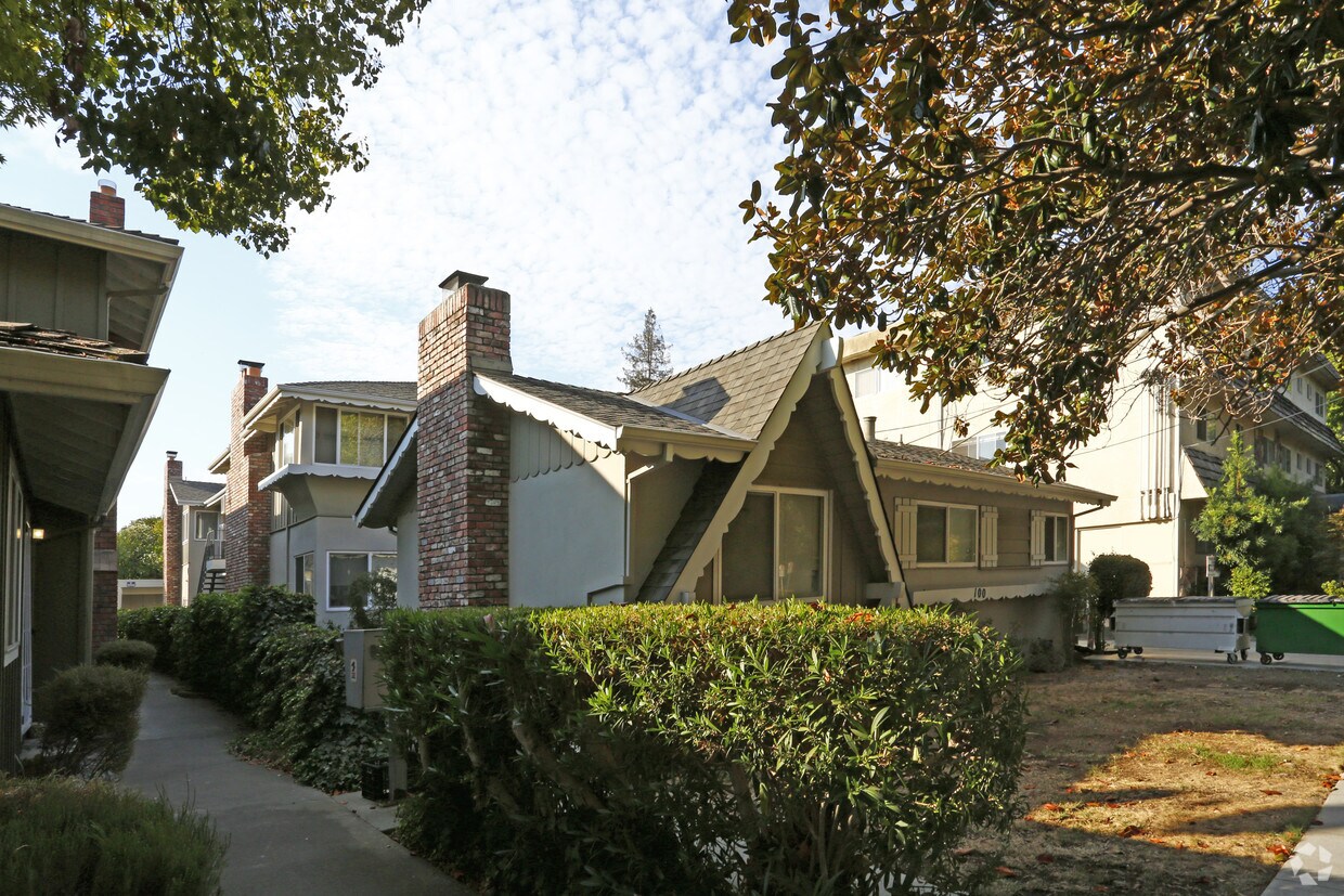 Building Photo - 100 Glen Eyrie Ave