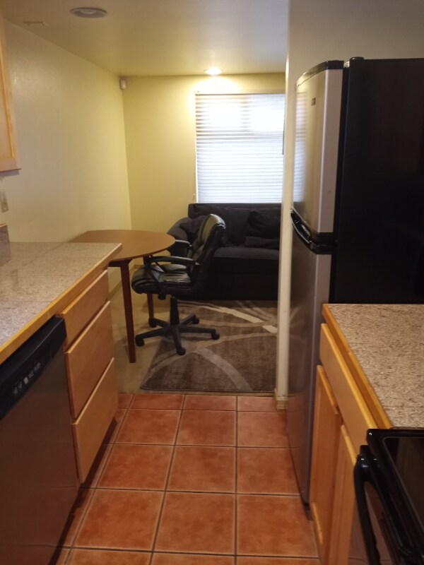 3621 Lombard Ave Unit 2, Everett, WA 98201 Room for Rent in Everett