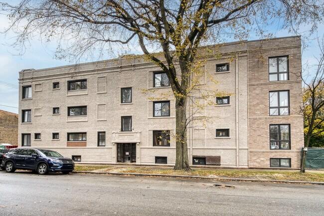 Building Photo - 3605 N Bell Ave