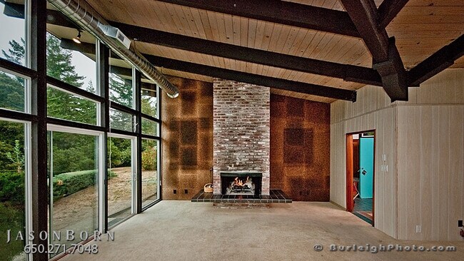 Building Photo - 50 Skywood Way