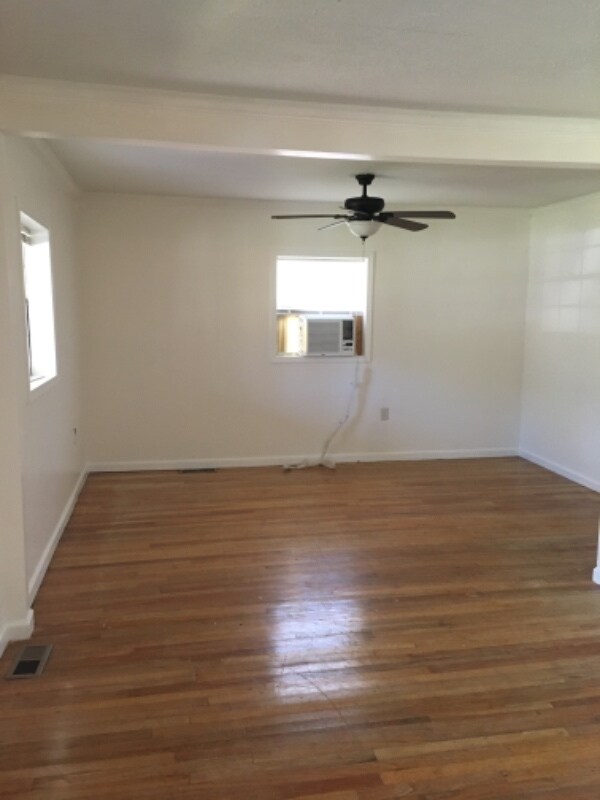 Foto del edificio - 735 Sugar Valley Rd SW