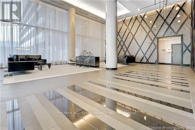 Photo du bâtiment - 52 Forest Manor Rd