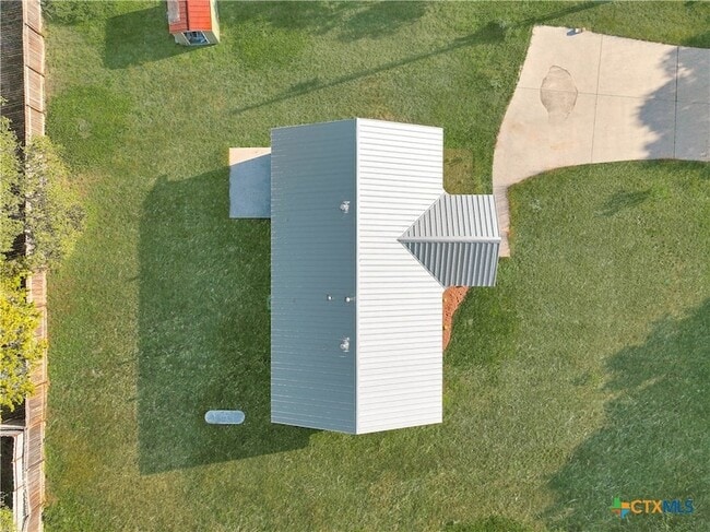 Building Photo - 1616 Lonesome