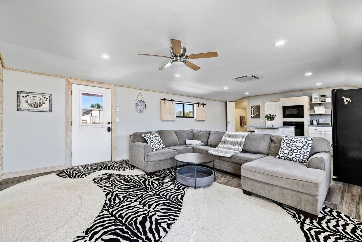 Foto principal - 7625 N Williamson Valley Rd