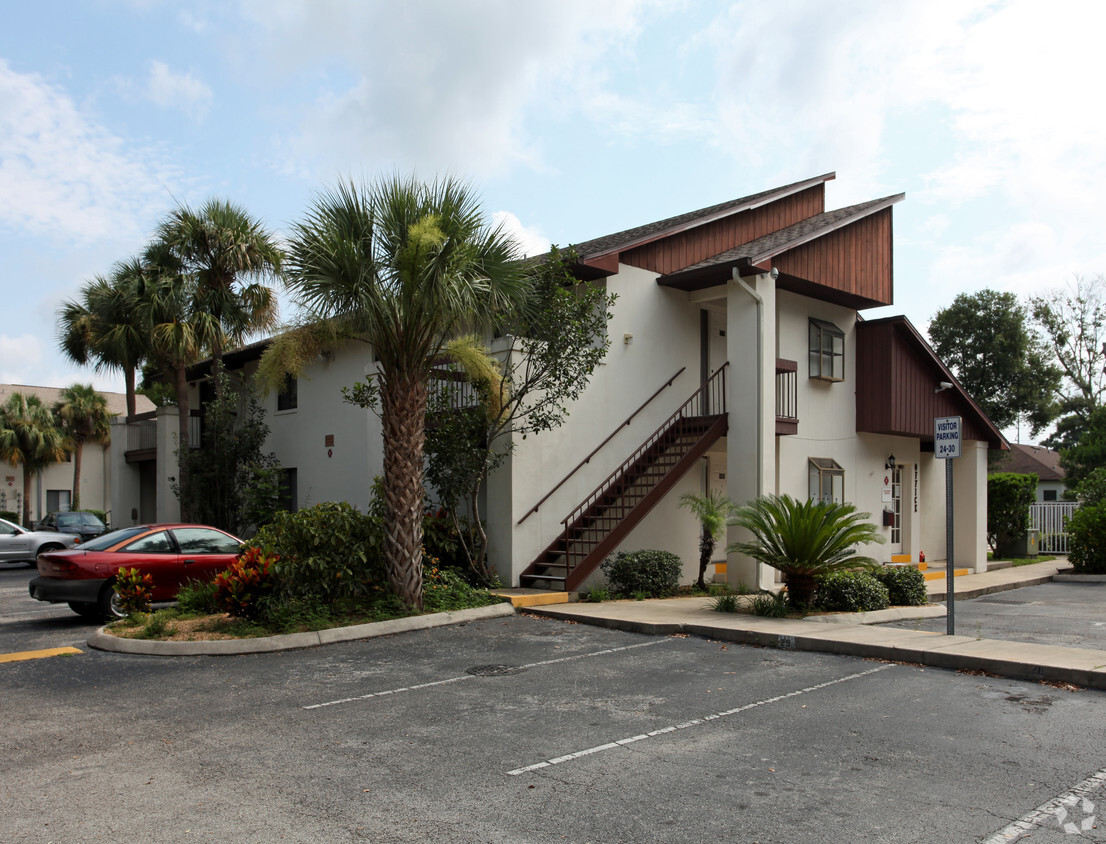 Foto del edificio - Raintree Apartments