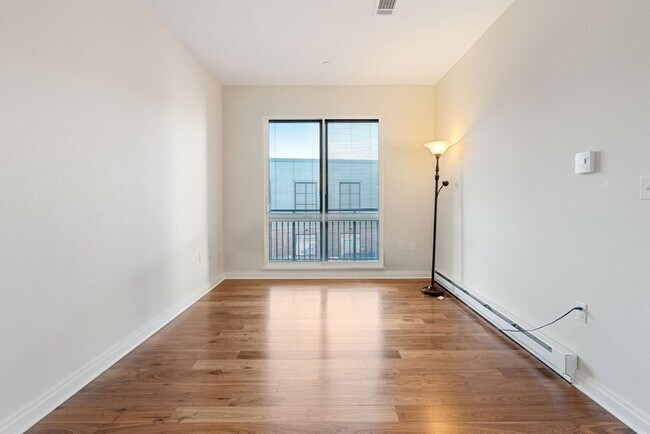 Foto del edificio - 3532 Washington St