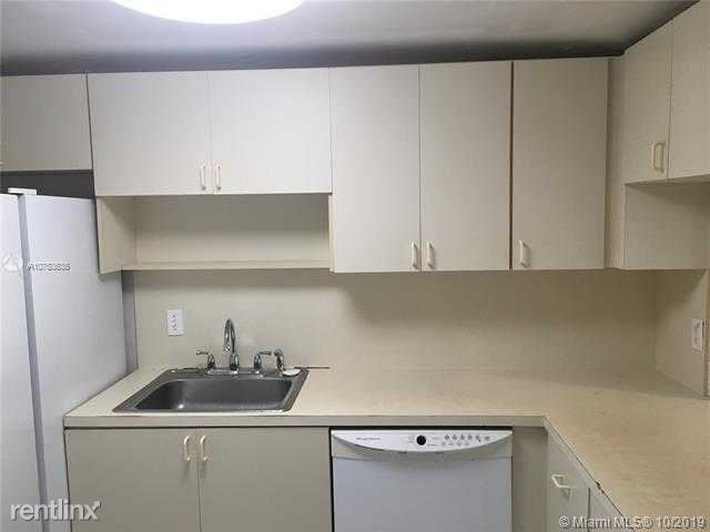 Building Photo - 2 br, 1 bath Condo - 9970 N Kendall Dr 903-9
