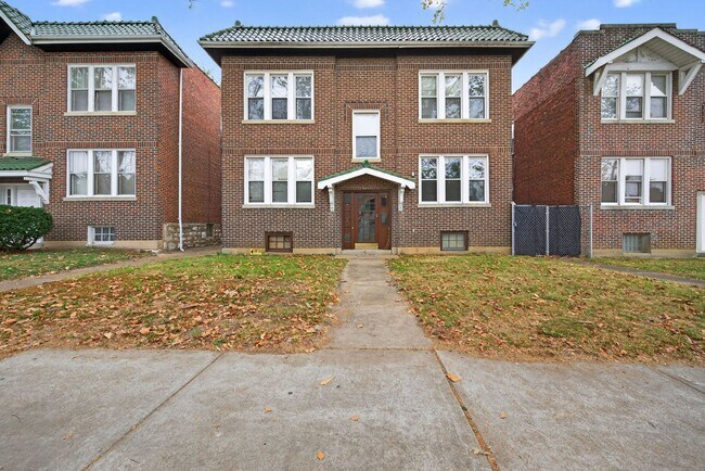 Foto del edificio - 5524 S Grand Blvd