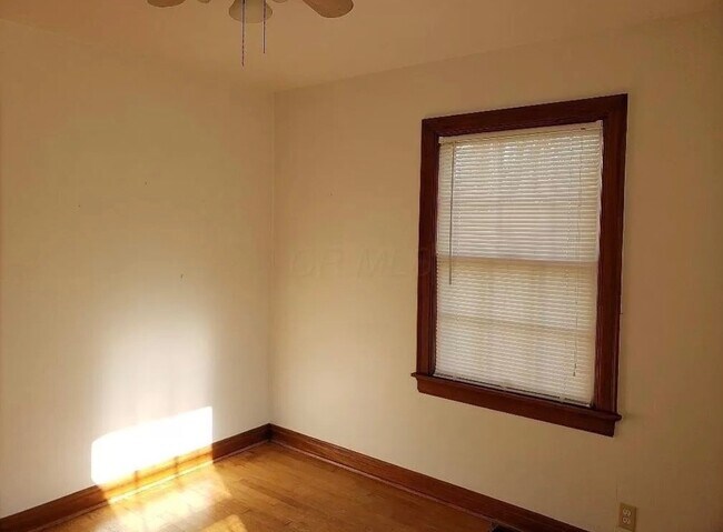 Building Photo - 363 N 21st St