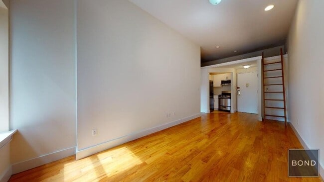 Foto del edificio - 253 W 93rd St