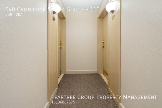 Photo du bâtiment - Calm Cambridge-3 bed condo in Centretown w...