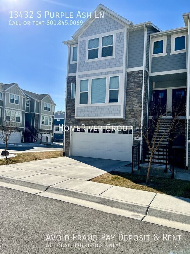 Building Photo - Beautiful Town Home For Rent!!