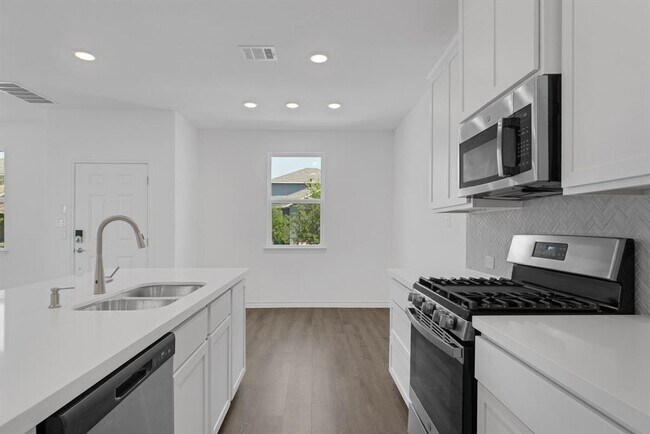 Building Photo - 116 Watkinville Rd