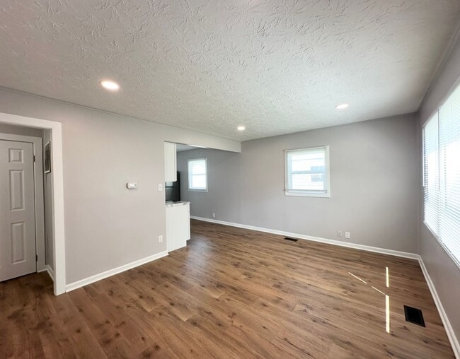 Building Photo - 2288 N Moreland Ave