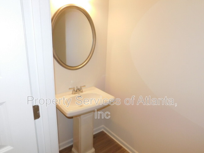 Foto del edificio - 204 Lower Bethany Rd
