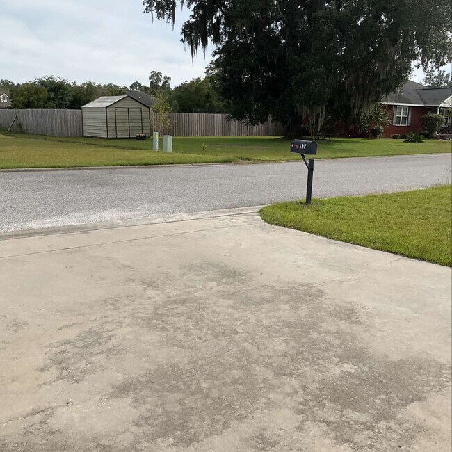 305 Winchester Way S.E., Allenhurst, GA 31301 House Rental in