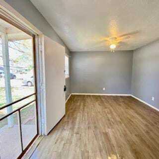 Foto del edificio - 2714 E 3rd St