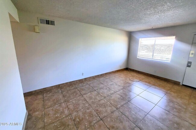 Foto del edificio - 1742 E 6th Ave