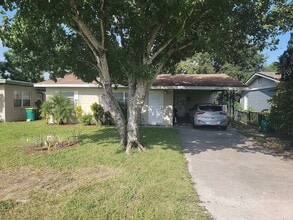 Building Photo - 1285 Druid Pl