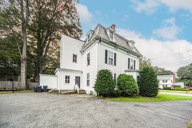 Foto del edificio - 78 W Central St