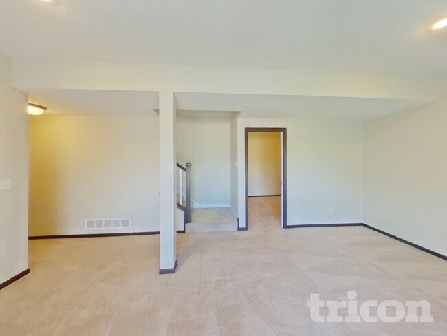 Foto del edificio - 1341 Meadow Ln