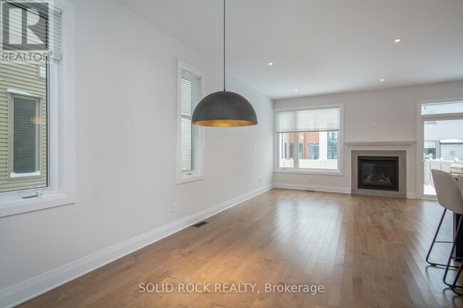 Photo du bâtiment - 218 Lift Ln