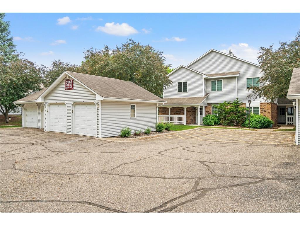 Foto principal - 3566 Blue Jay Way