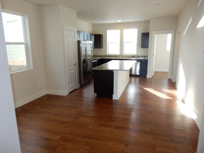 Building Photo - Beautiful 4B/3.5B near Old Town Lafayette