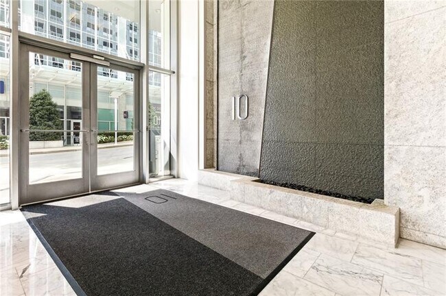 Foto del edificio - 3325 Piedmont Rd NE