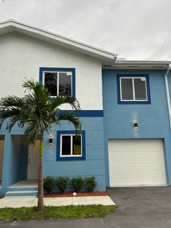 Primary Photo - 926-932 NW 2nd St