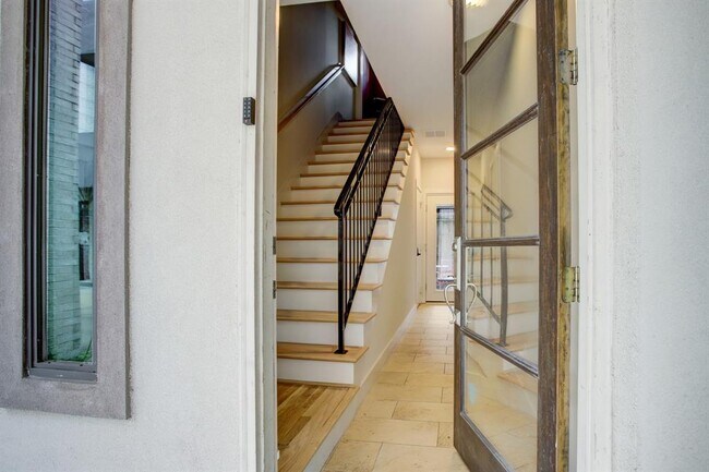 Foto del edificio - 1415 Bonnie Brae St