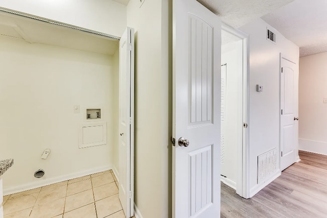 Building Photo - 3758 Mulkey Cir SW