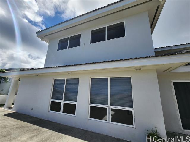 Building Photo - 1071 Hoa St