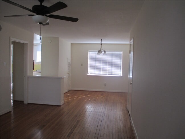 Building Photo - 3607 Murworth Dr