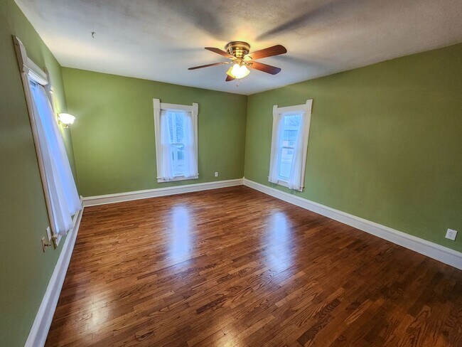 Building Photo - 829 Humboldt St