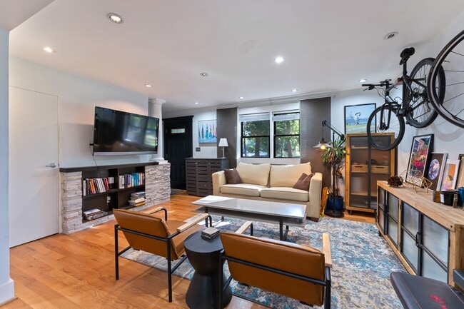 Foto del edificio - 929 St Marys St