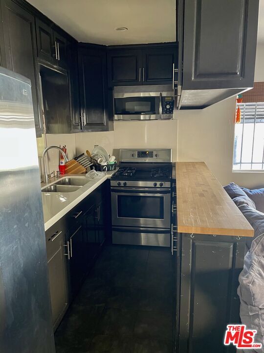 Foto del edificio - 6356 W 6th St