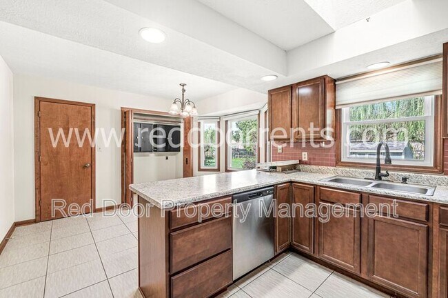 Foto del edificio - 7608 Davis Ln