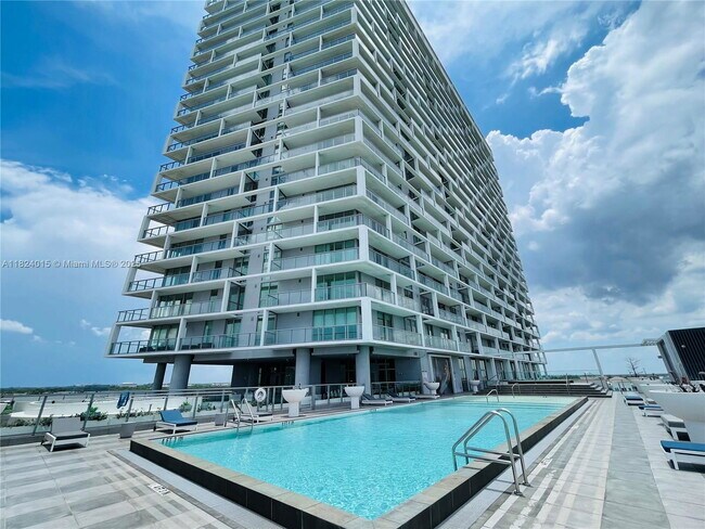 Foto del edificio - 2000 Metropica Wy